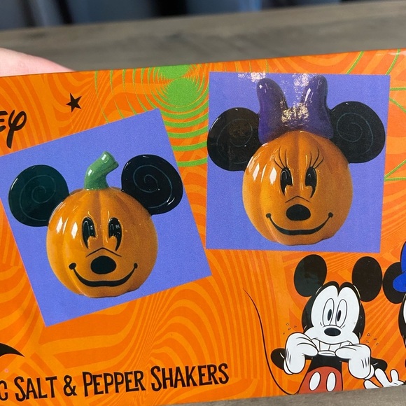 Disney Kitchen Pumpkin Mickey And Minnie Halloween Salt And Pepper Shakers - Picture 5 of 7